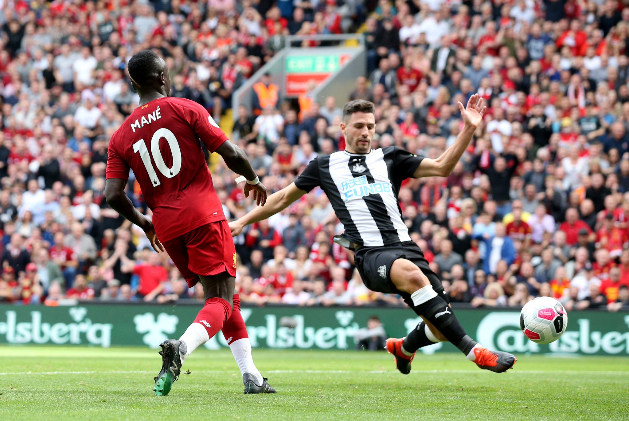 警方正在努 警方正在努